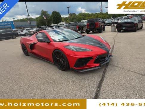 Used 2022 Chevrolet Corvette Stingray Premium Cpe w/ Z51 Performance Package RWD image 2
