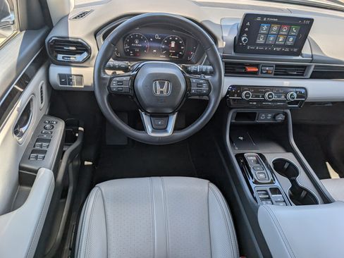 Used 2024 Honda Pilot Elite image 8
