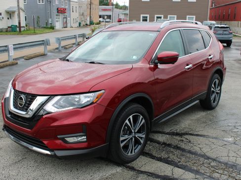 Used 2019 Nissan Rogue SV w/ Sun & Sound Touring Package AWD/4WD image 1