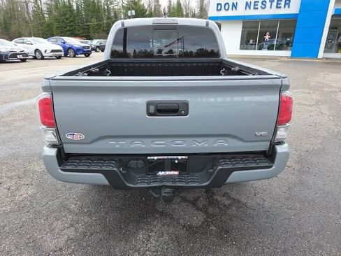 Used 2021 Toyota Tacoma TRD Off-Road image 30
