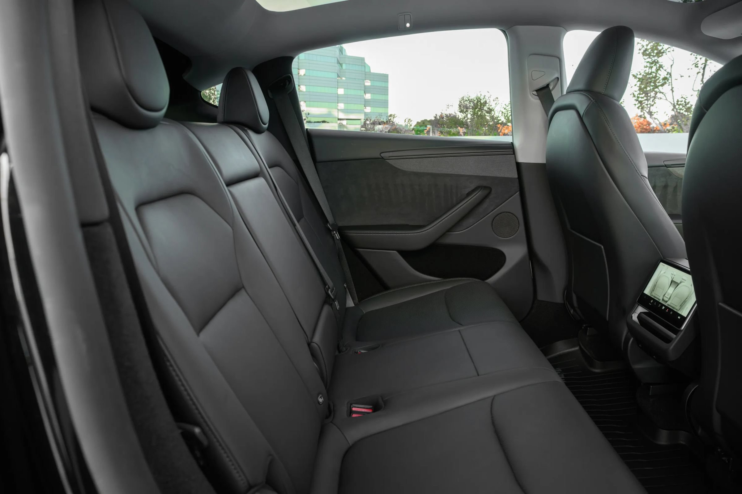 Used 2026 Tesla Model Y AWD image 28