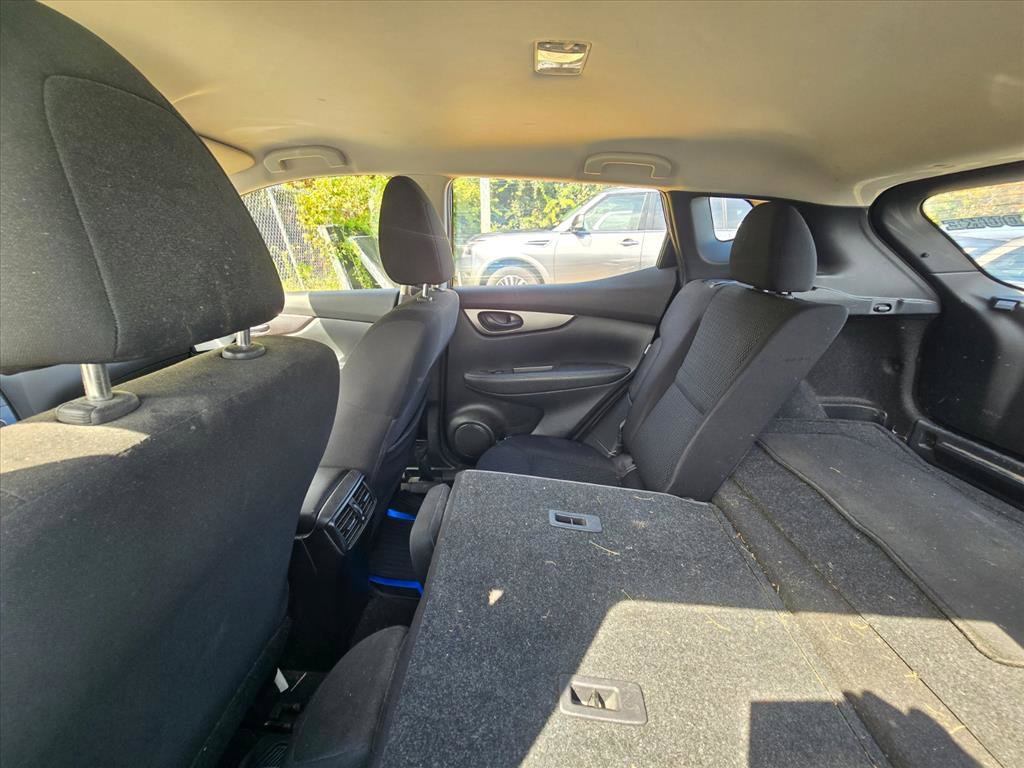 Used 2022 Nissan Rogue Sport S FWD image 5