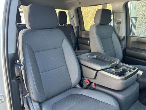 Used 2023 Chevrolet Silverado 2500 Custom w/ Custom Value Package image 12