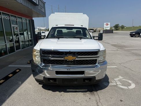 Used 2011 Chevrolet Silverado 3500 W/T AWD/4WD image 4