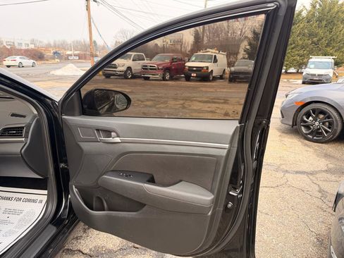 Used 2019 Hyundai Elantra SEL w/ Cargo Package image 25