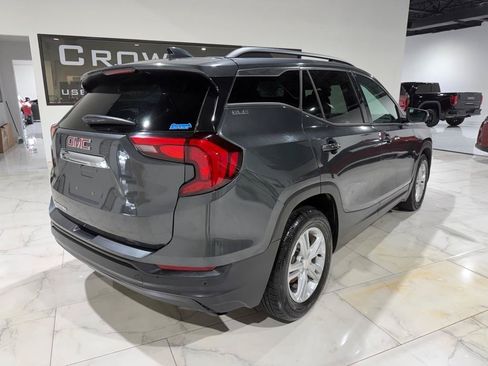 Used 2019 GMC Terrain SLE w/ Driver Convenience Package FWD image 9
