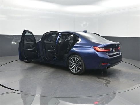 Used 2020 BMW 330i Sedan w/ Convenience Package image 41