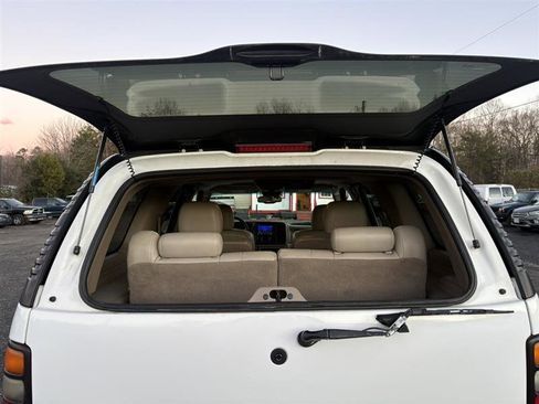 Used 2004 Chevrolet Tahoe Z71 w/ Z71 Preferred Equipment Group image 16