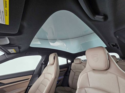 Used 2022 Porsche Taycan 4S image 22