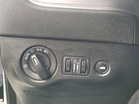 Used 2023 Dodge Charger GT image 28