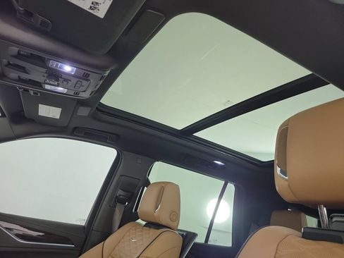 Certified 2023 Cadillac Escalade Premium Luxury w/ LPO, Radiant Package AWD/4WD image 18
