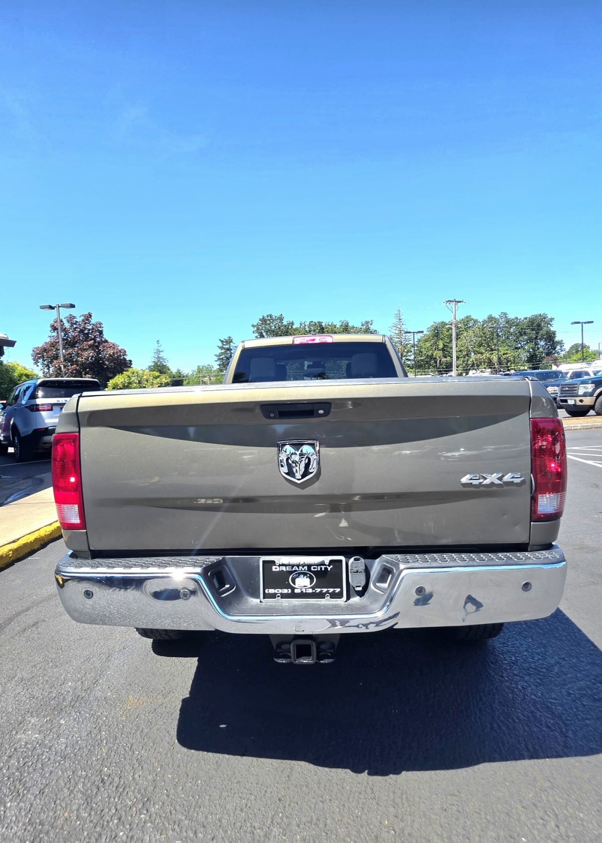 Used 2014 RAM 2500 Tradesman w/ Chrome Appearance Group AWD/4WD image 8