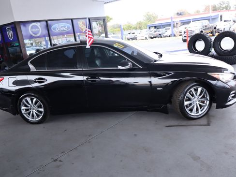Used 2017 INFINITI Q50 3.0t Premium image 4