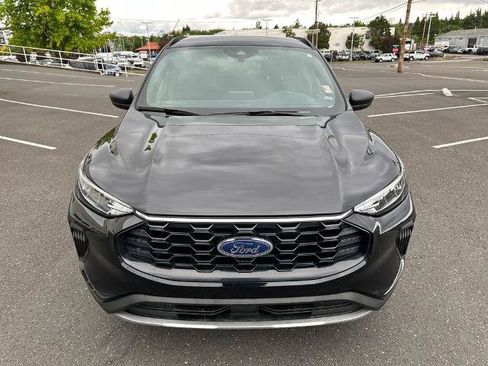 Used 2025 Ford Escape ST-Line FWD image 10