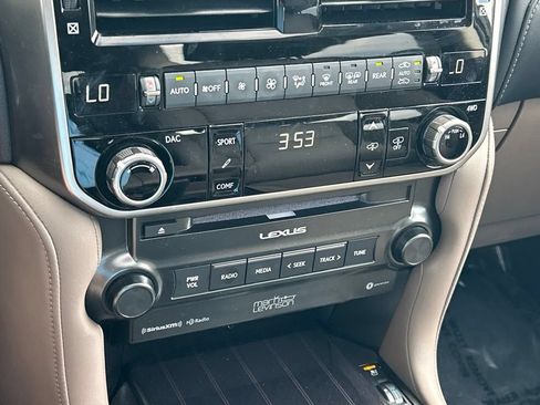 Used 2023 Lexus GX 460 Luxury w/ Sport Design Package AWD/4WD image 35