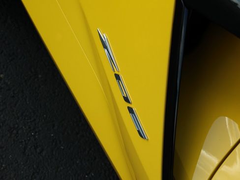 Used 2025 Chevrolet Corvette Z06 w/ Chrome Exterior Badge Package image 9