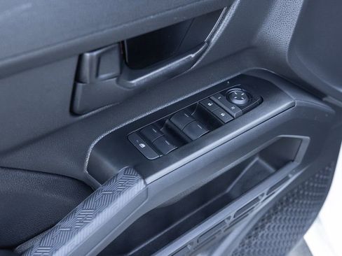 Used 2025 Toyota Tacoma SR5 image 9