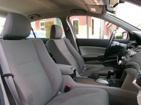 Used 2012 Honda Accord LX image 17