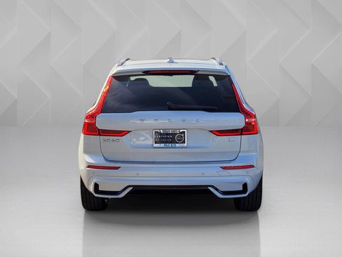 Certified 2024 Volvo XC60 T8 Ultimate w/ Protection Package Premier image 8