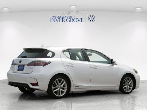 Used 2017 Lexus CT 200h w/ Seat Comfort Package FWD image 7
