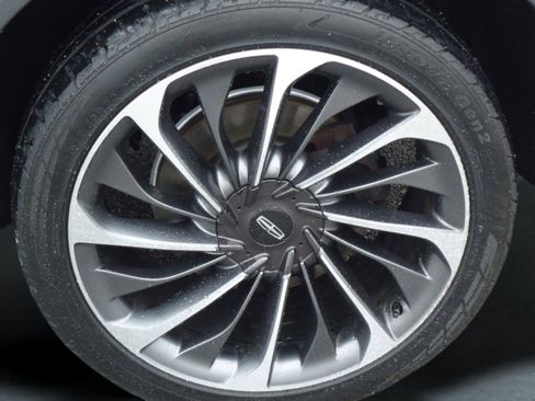 Used 2021 Lincoln Aviator Reserve w/ Equipment Group 202A image 9