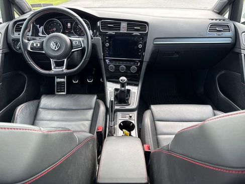 Used 2018 Volkswagen GTI SE FWD image 16