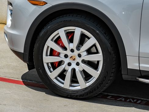 Used 2013 Porsche Cayenne Turbo AWD/4WD image 51