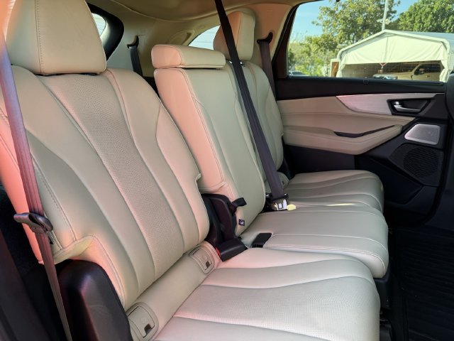 Used 2025 Acura MDX w/ Technology Package FWD image 28