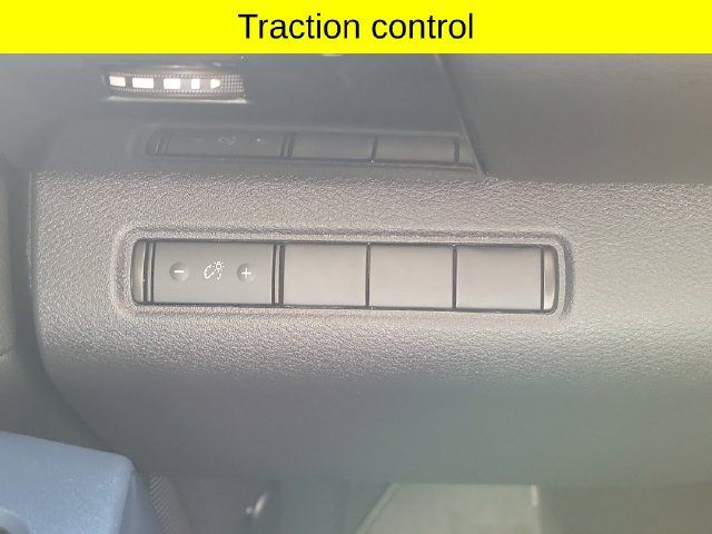 Used 2024 Nissan Pathfinder S AWD/4WD image 20