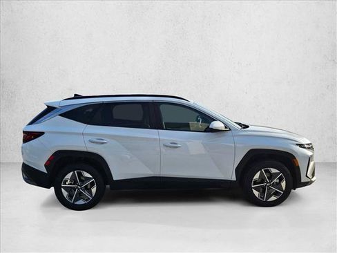 Used 2025 Hyundai Tucson SEL AWD/4WD image 4