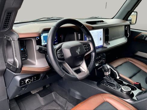 Used 2023 Ford Bronco Outer Banks AWD/4WD image 18