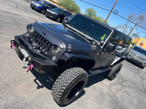 Used 2014 Jeep Wrangler Unlimited Sahara w/ Connectivity Group AWD/4WD image 41