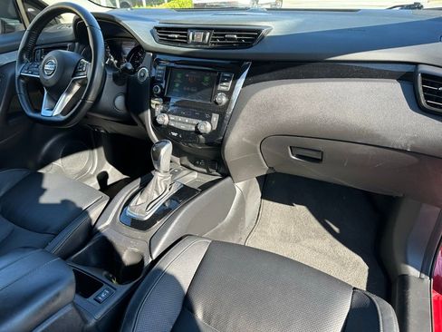 Used 2021 Nissan Rogue Sport SL w/ Premium Package image 17