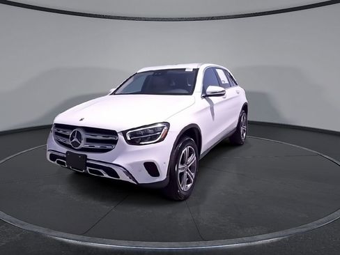 Used 2022 Mercedes-Benz GLC 300 image 4