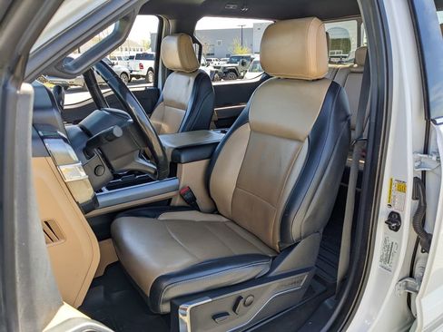 Used 2023 Ford F250 Lariat w/ Chrome Package image 40