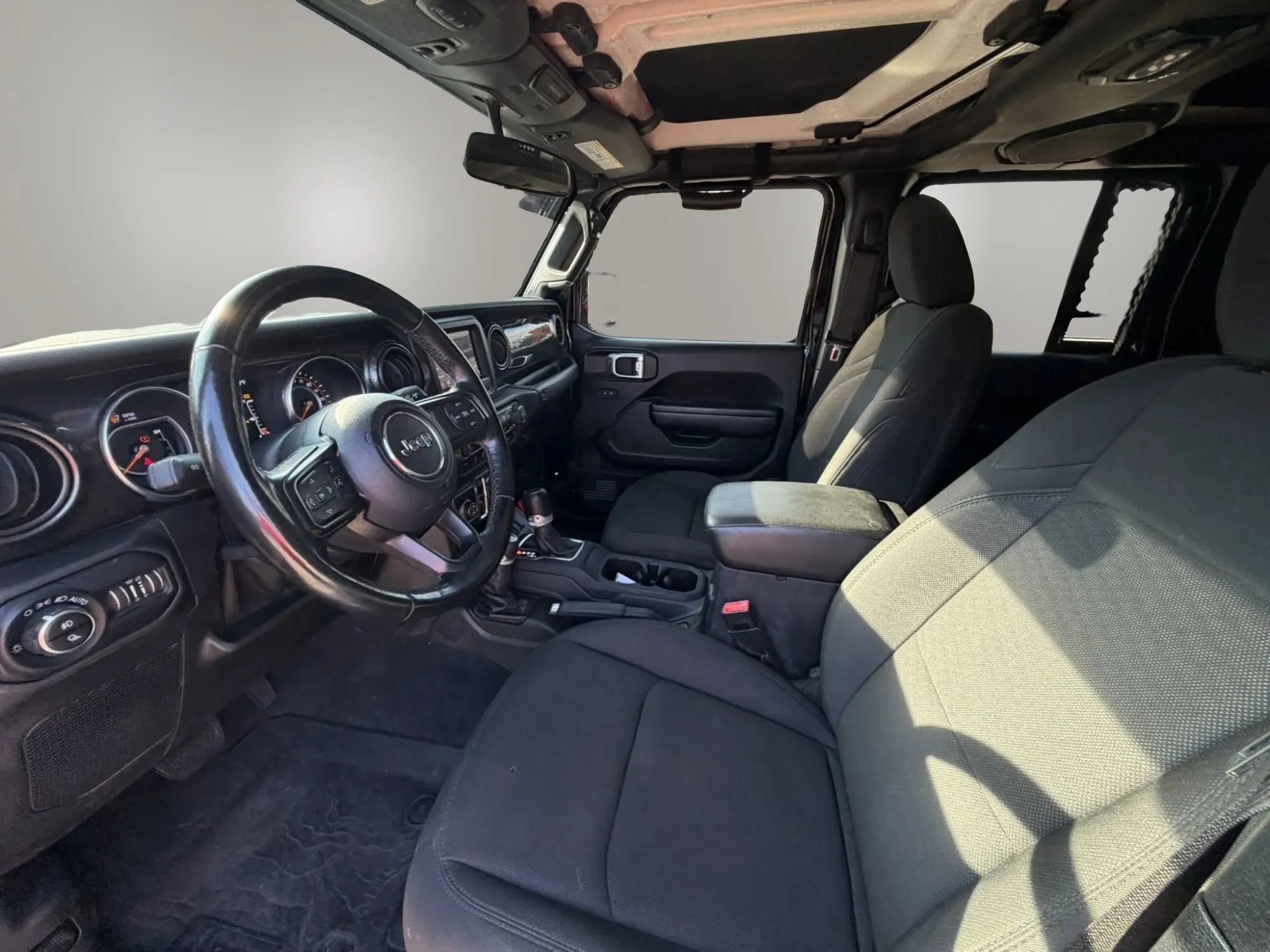 Used 2020 Jeep Gladiator Sport AWD/4WD image 19