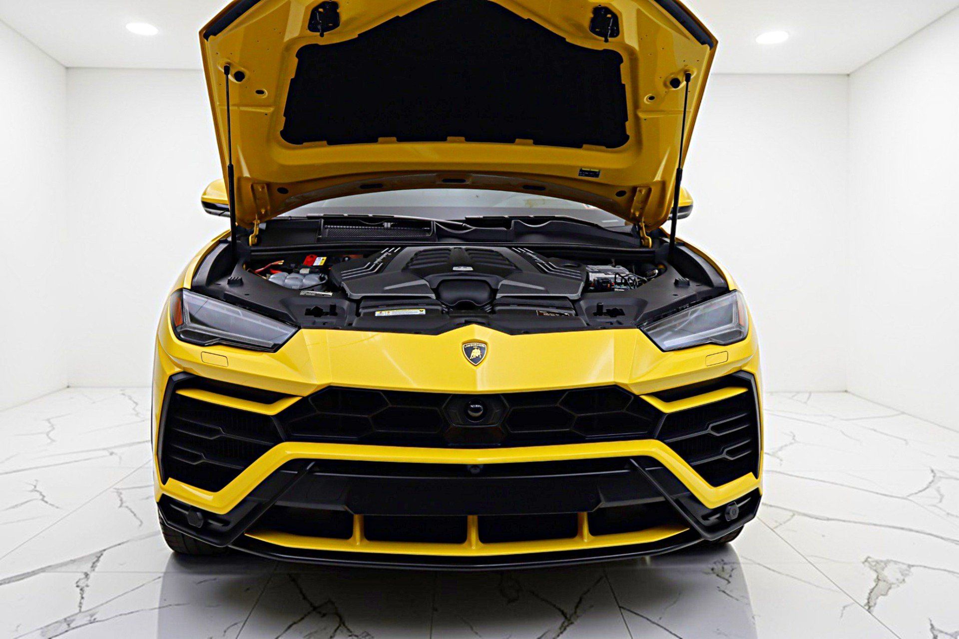 Used 2022 Lamborghini Urus AWD/4WD image 23