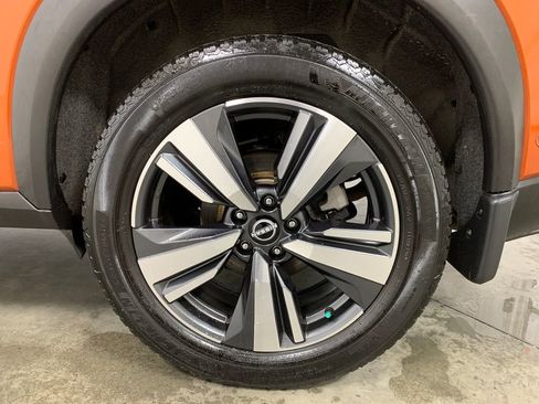 Used 2022 Nissan Rogue Platinum w/ Head-Up Display Package image 5