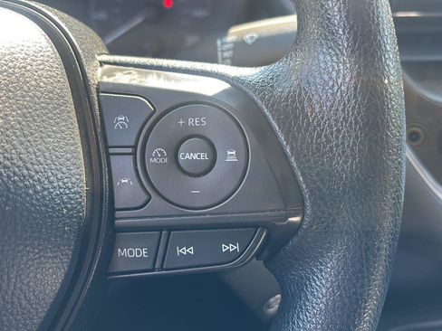 Used 2024 Toyota Corolla LE FWD image 33