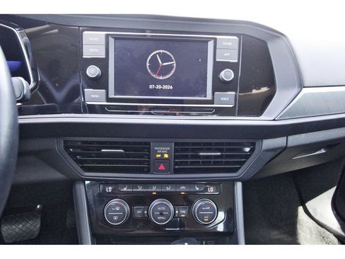 Used 2022 Volkswagen Jetta SE FWD image 24