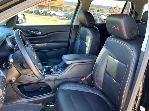 Used 2022 GMC Acadia AT4 w/ Technology Package image 11