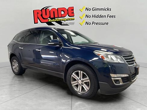 Used 2017 Chevrolet Traverse LT w/ Traveler's Package FWD image 8