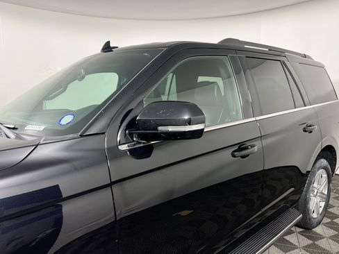 Used 2021 Ford Expedition XLT RWD image 12