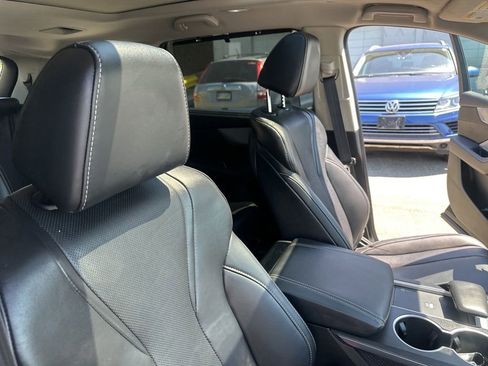 Used 2023 Acura MDX SH-AWD w/ Technology Package image 37
