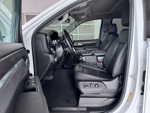 Certified 2025 GMC Sierra 1500 SLT AWD/4WD image 8