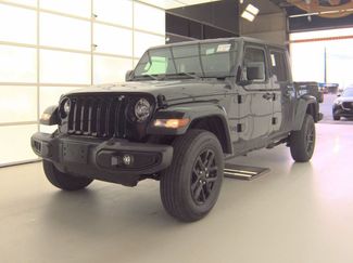 Used 2022 Jeep Gladiator Sport video 1