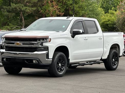 Used 2020 Chevrolet Silverado 1500 LT w/ Remote Start Package AWD/4WD image 8