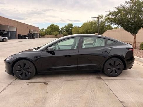 Used 2025 Tesla Model 3 Long Range AWD/4WD image 9