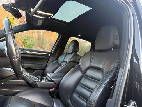 Used 2011 Porsche Cayenne image 16