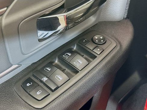 Used 2024 RAM 1500 Classic SLT image 7